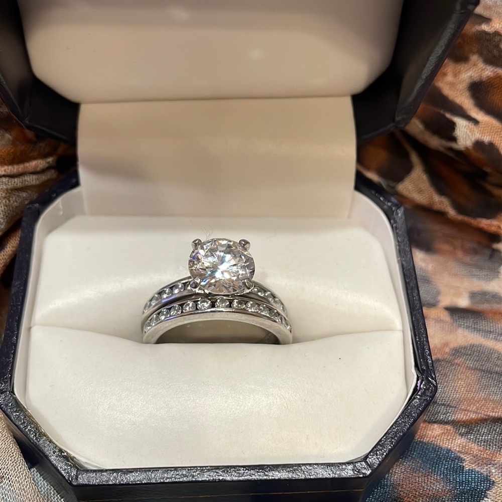 Beautiful sterling silver wedding set.